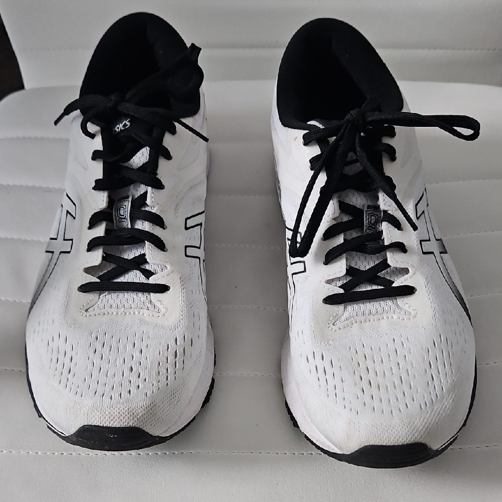 ASICS Men's White Running Shoes